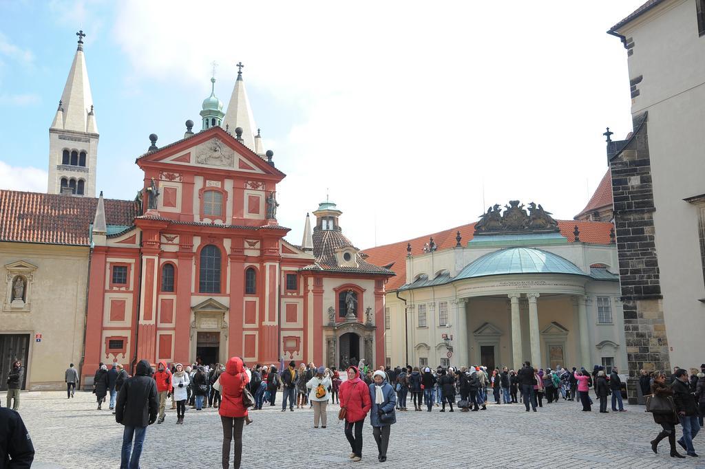 Ferienwohnung Kajetanka Prag Exterior foto